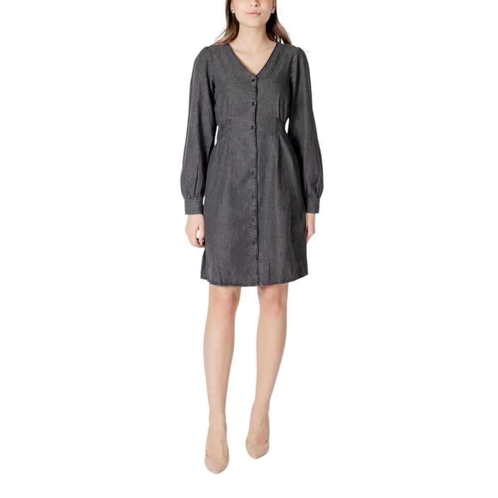 ICHI Black Cotton Short