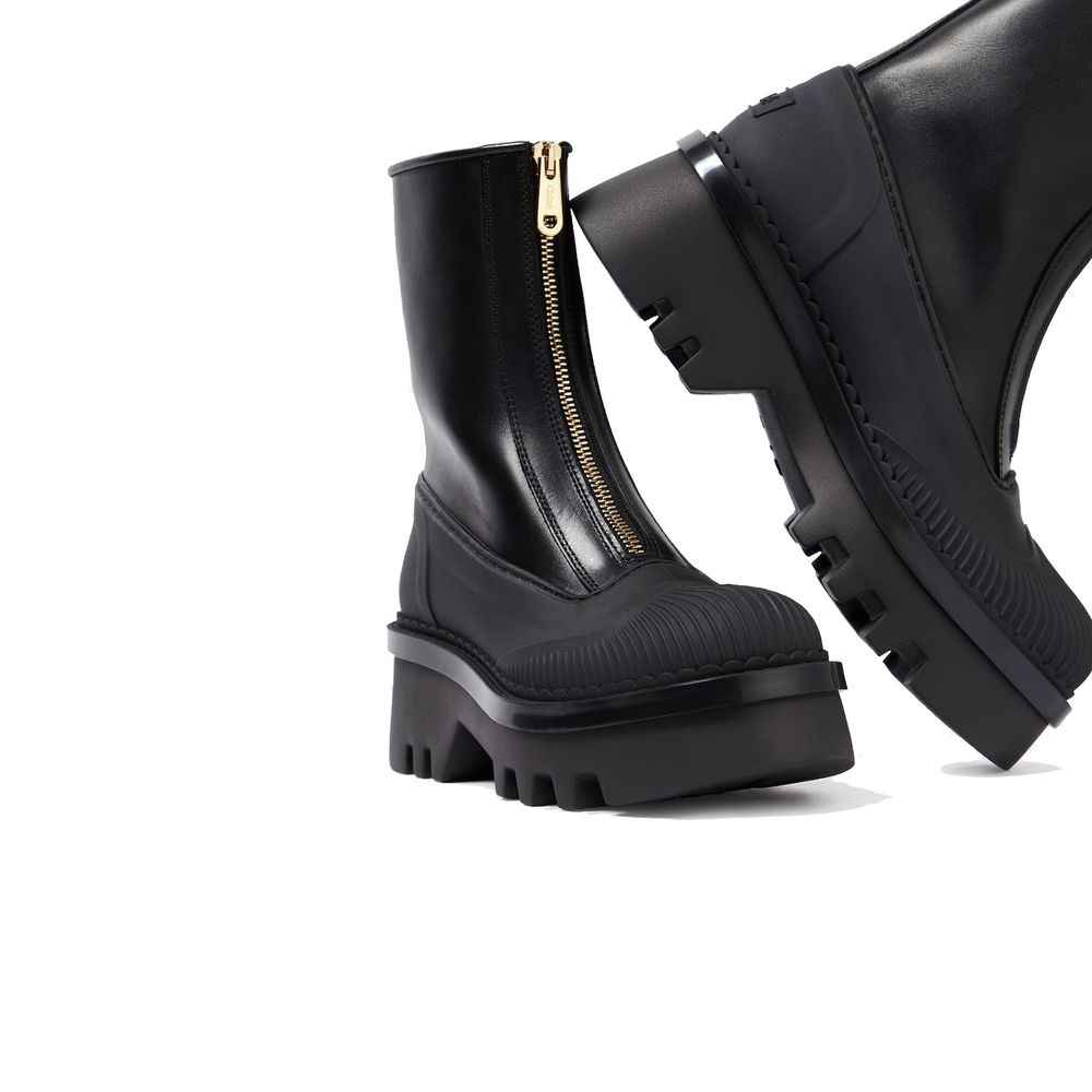 Chloé Black Calfskin Lace-Up Boots