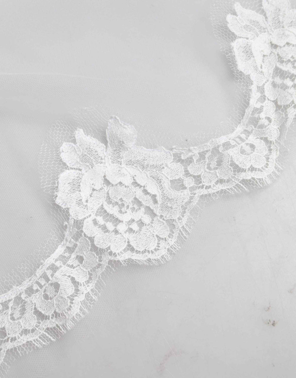 Dolce & Gabbana White Floral LaceNylon Floor Length 3M Long Veil