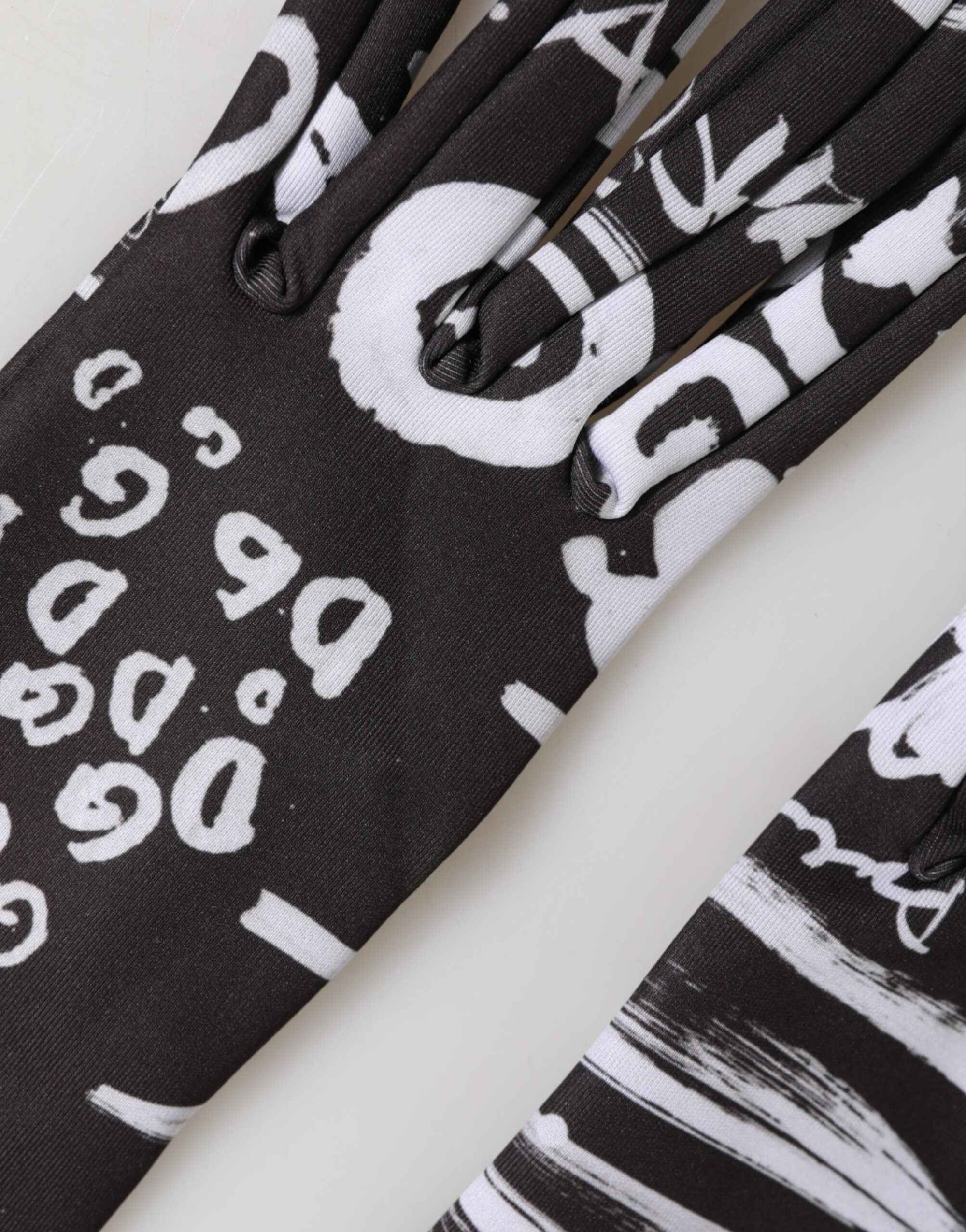 Dolce & Gabbana Black White DG Logo Elbow Length Mitten Gloves